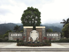 市孖龍山陵園公司“春社日”迎來(lái)首個(gè)清明祭掃小高峰